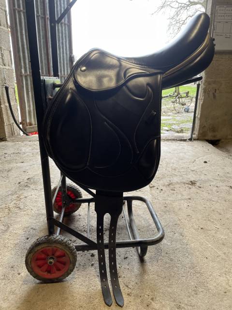 Sella da cross  GMD 17.5" - 2015