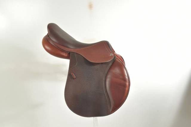 Sella da salto ostacoli CWD  17.5" - 2023