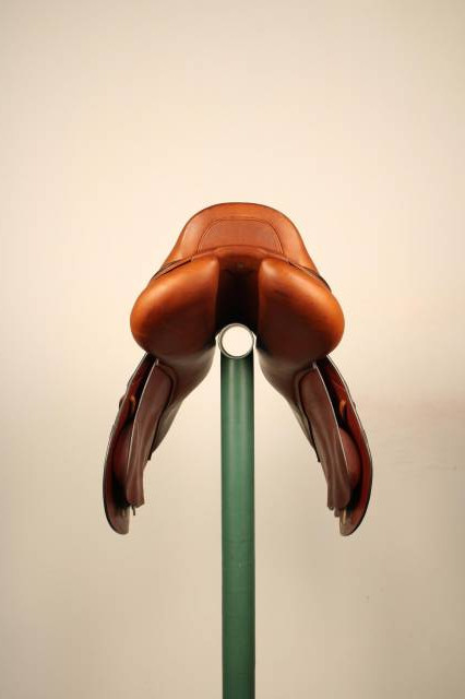 Sella da salto ostacoli CWD  17.5" - 2023