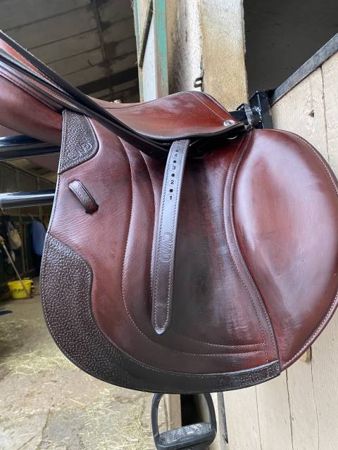 Sella da salto ostacoli CWD  17.5" - 2021