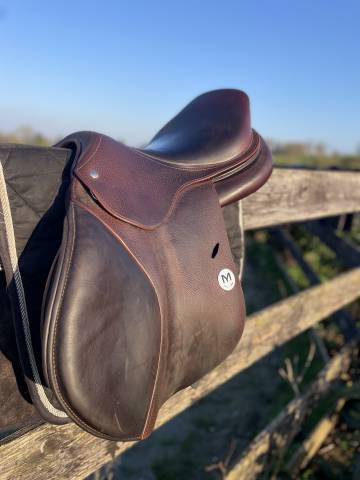 Sella da salto ostacoli Meyer  18" - 2023