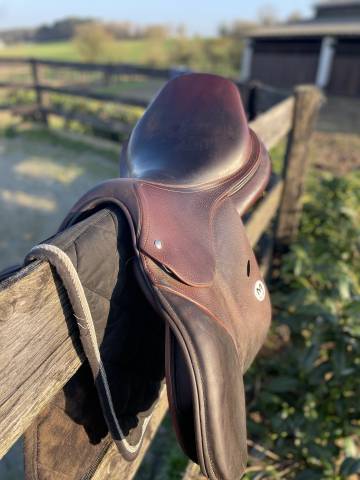 Sella da salto ostacoli Meyer  18" - 2023