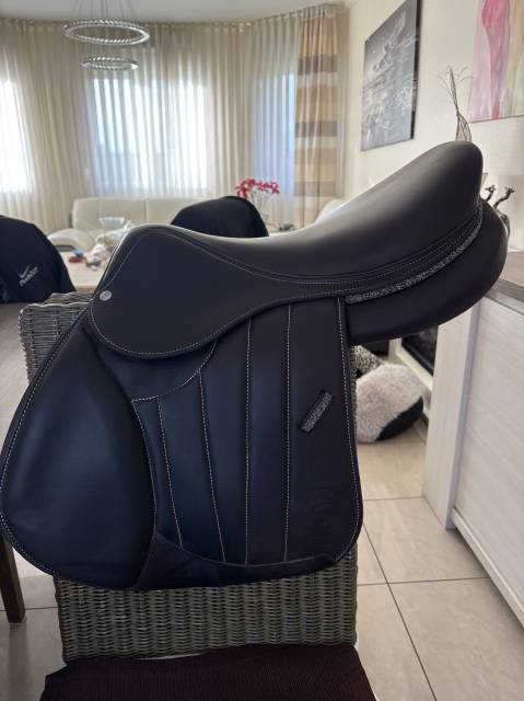 Sella da salto ostacoli Forestier  18" - 2025