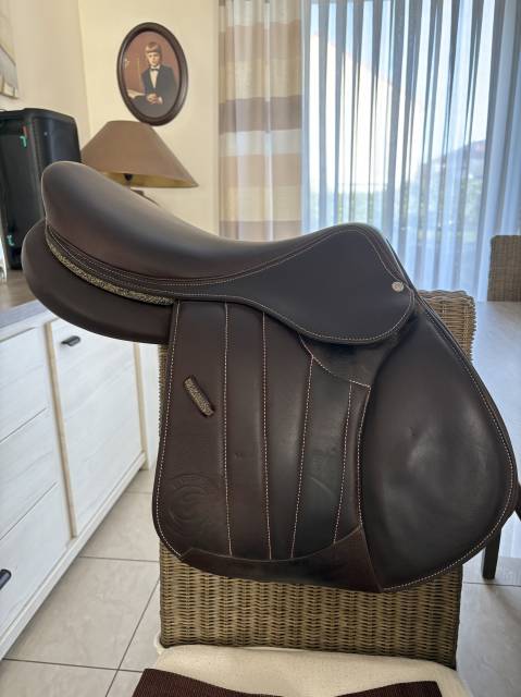 Sella da salto ostacoli Forestier  18" - 2025