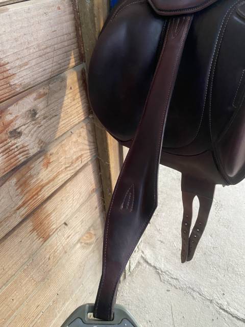 Sella da salto ostacoli Devoucoux  17" - 2021