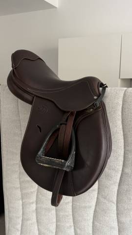 Sella da salto ostacoli Antar&egrave;s  17.5" - 2023