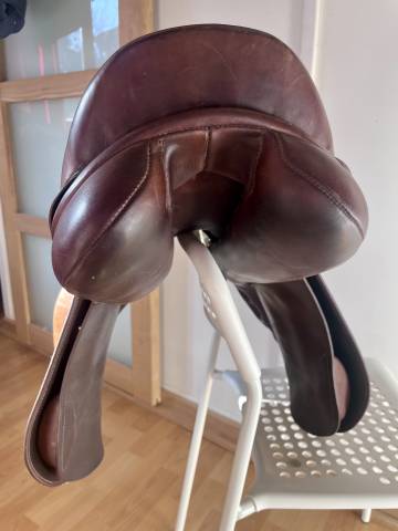 Sella da salto ostacoli  Fouilloux 17" - 2022