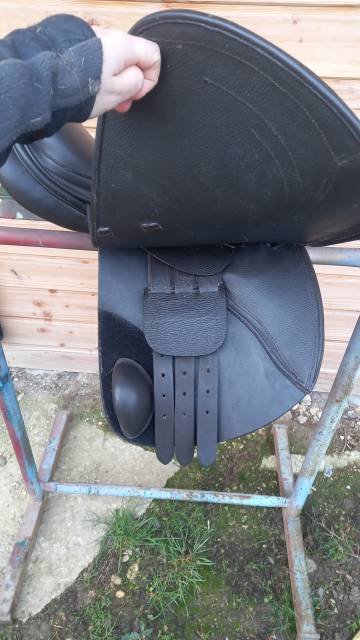 Sella da salto ostacoli  Selle Supreme Sydney  17" - 2022