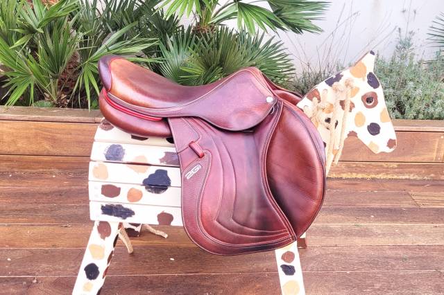 Sella da salto ostacoli CWD  17.5" - 2022