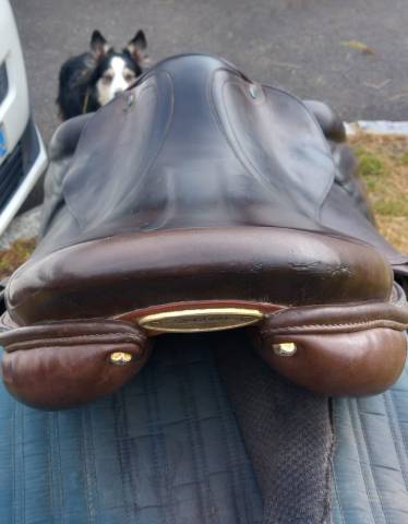 Sella da salto ostacoli Stubben  17.5" - 2024