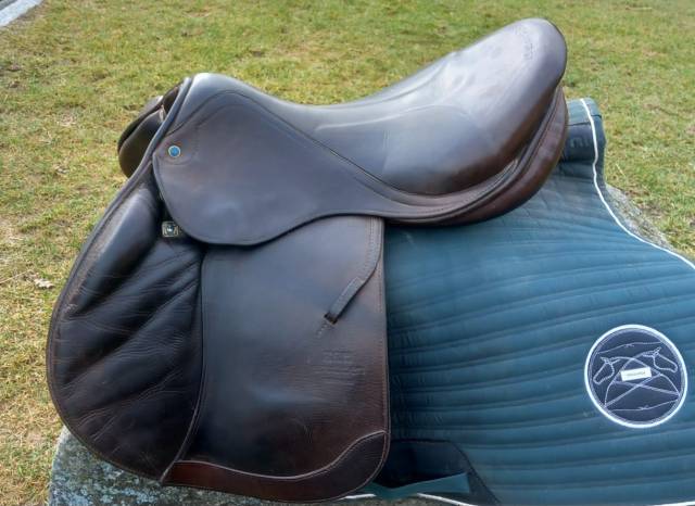 Sella da salto ostacoli Stubben  17.5" - 2024