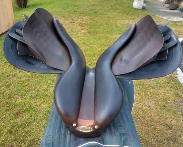 Sella da salto ostacoli Stubben  17.5" - 2024