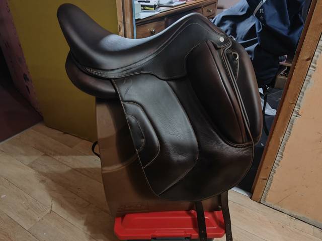 Sella da dressage Antar&egrave;s  17.5" - 2019