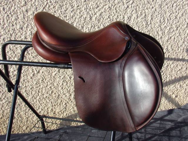 Sella da salto ostacoli Antar&egrave;s  17.5" - 2018