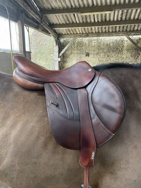 Sella da salto ostacoli CWD  17.5" - 2012