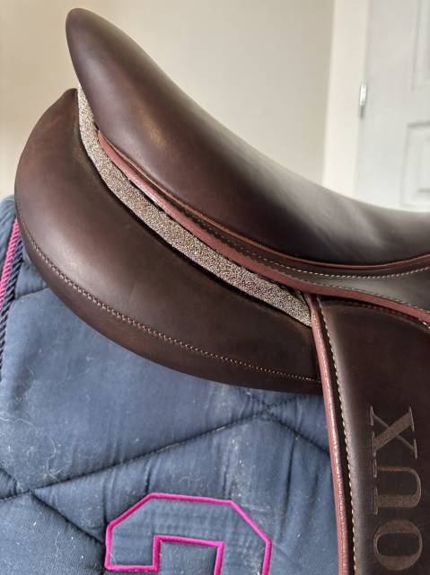 Sella da salto ostacoli Devoucoux  17" - 2023