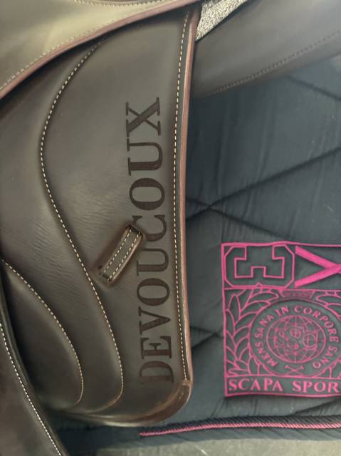 Sella da salto ostacoli Devoucoux  17" - 2023