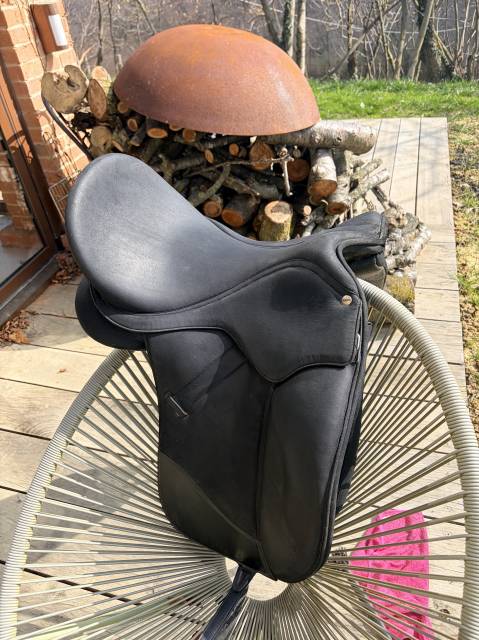 Sella da dressage Wintec  17" - 2022