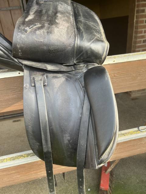Sella da dressage Ideal  17.5" - 2010