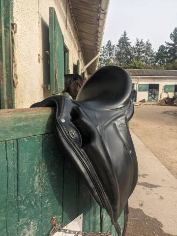 Sella da dressage Devoucoux  17.5" - 2012