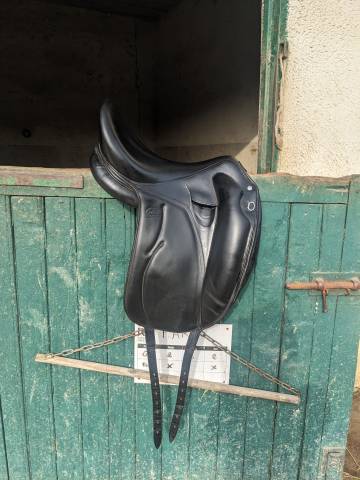 Sella da dressage Devoucoux  17.5" - 2012