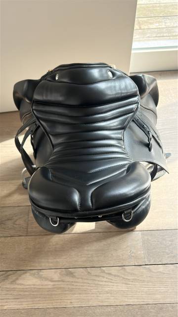 Sella da dressage Zaldi  18" - 2020