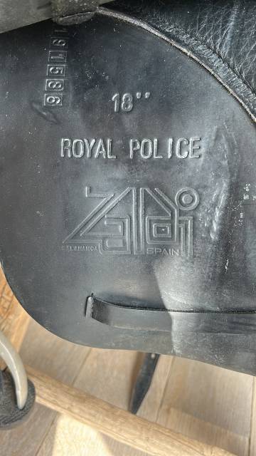 Sella da dressage Zaldi  18" - 2020