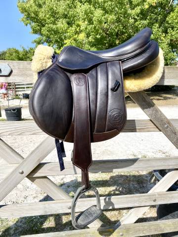 Sella da salto ostacoli Forestier  17.5" - 2024