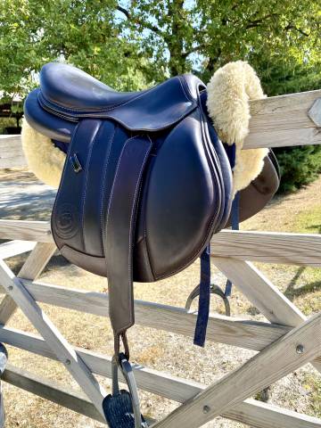 Sella da salto ostacoli Forestier  17.5" - 2024