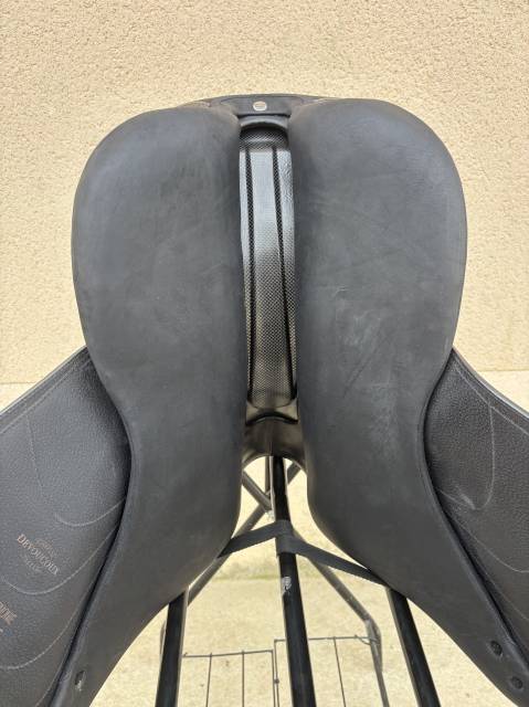 Sella da dressage Devoucoux  18" - 2024