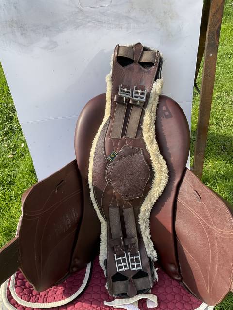 Sella da cross Devoucoux  17.5" - 2024