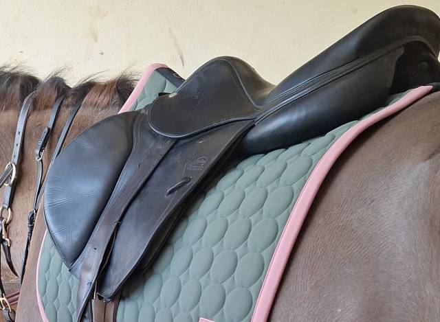 Sella da salto ostacoli Devoucoux  17" - 2014