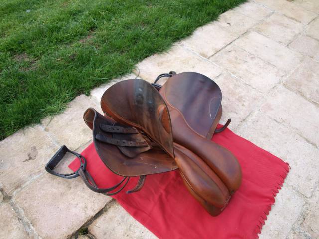 Sella da salto ostacoli Butet  17.5" - 2022