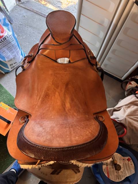 Sella da trekking  Typ&eacute;e western de Thomas Pfliger  16.5" - 2025
