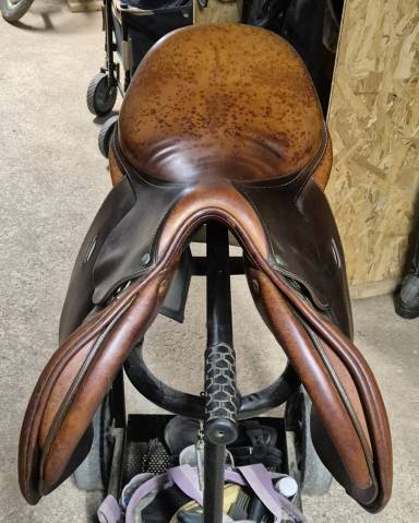 Sella da salto ostacoli Butet  17" - 2010