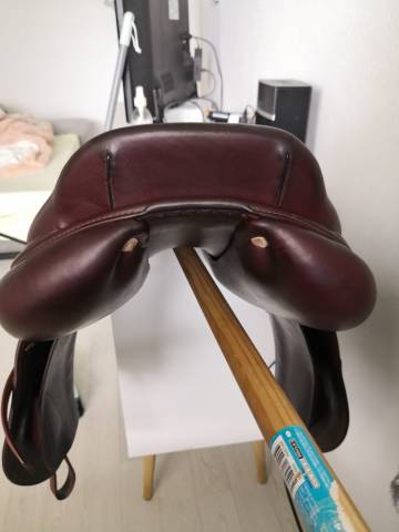 Sella da salto ostacoli CWD  17" - 2017