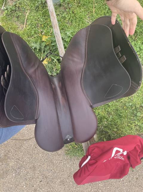 Sella da salto ostacoli CWD  18" - 2012