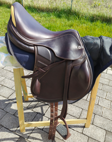 Sella da salto ostacoli Prestige Italia  16" - 2019