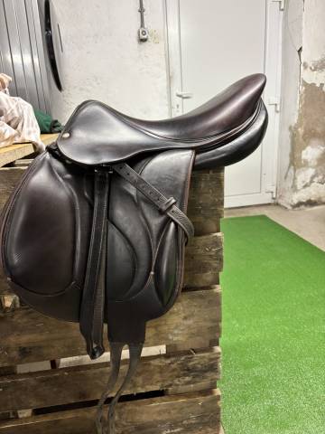 Sella da salto ostacoli Devoucoux  17" - 2012