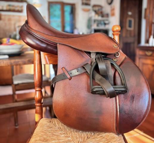 Sella da salto ostacoli Eric Thomas  17.5" - 2018