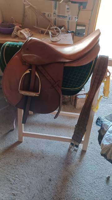 Sella da salto ostacoli Stubben  17.5" - 2000