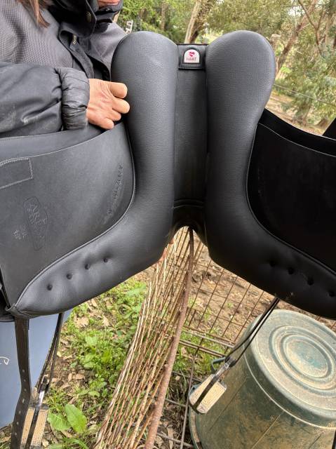 Sella da dressage Arena Dressage  18" - 2025