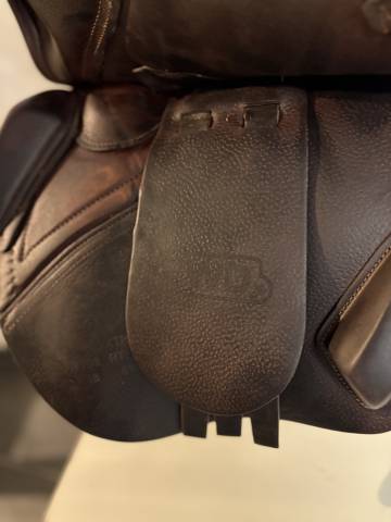 Sella da salto ostacoli CWD  17.5" - 2008