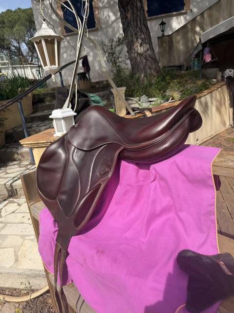 Sella da salto ostacoli Devoucoux  17.5" - 2021