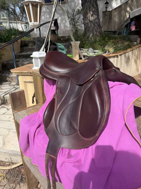 Sella da salto ostacoli Devoucoux  17.5" - 2021