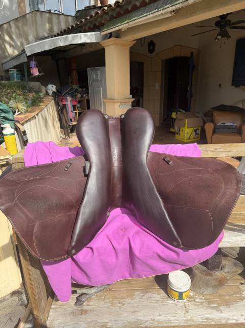 Sella da salto ostacoli Devoucoux  17.5" - 2021