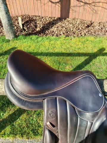 Sella da salto ostacoli Forestier  17.5" - 2024