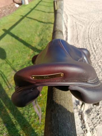 Sella da salto ostacoli Forestier  17.5" - 2024