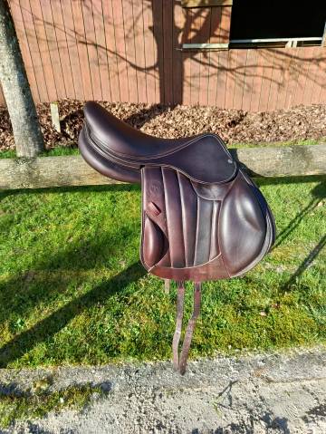 Sella da salto ostacoli Forestier  17.5" - 2024