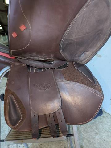 Sella mista Ikonic  17.5" - 2024